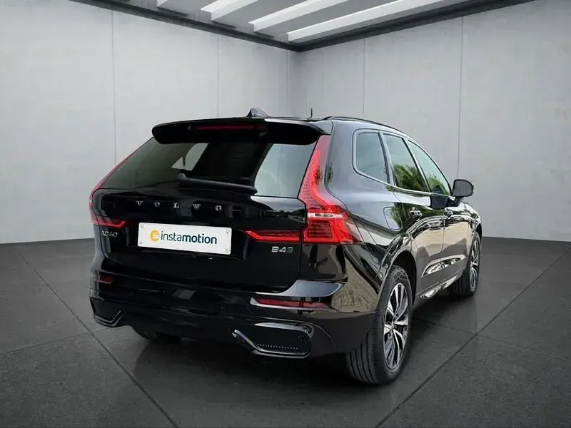 Gebraucht Volvo XC60 Plus 197 PS (144 kW) 2023 Schwarz SUV
