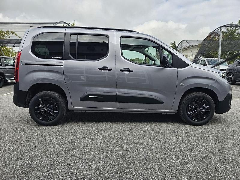 Neu Citroën Berlingo Comfort 131 PS (96 kW) 2025 Grau Van / Kleinbus