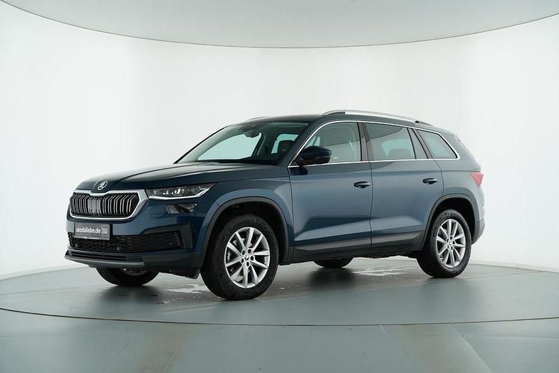 Lavablau metallic Gebraucht 2023 Skoda Kodiaq Style SUV | 33.890 € (Superpreis) - Bild 1/4