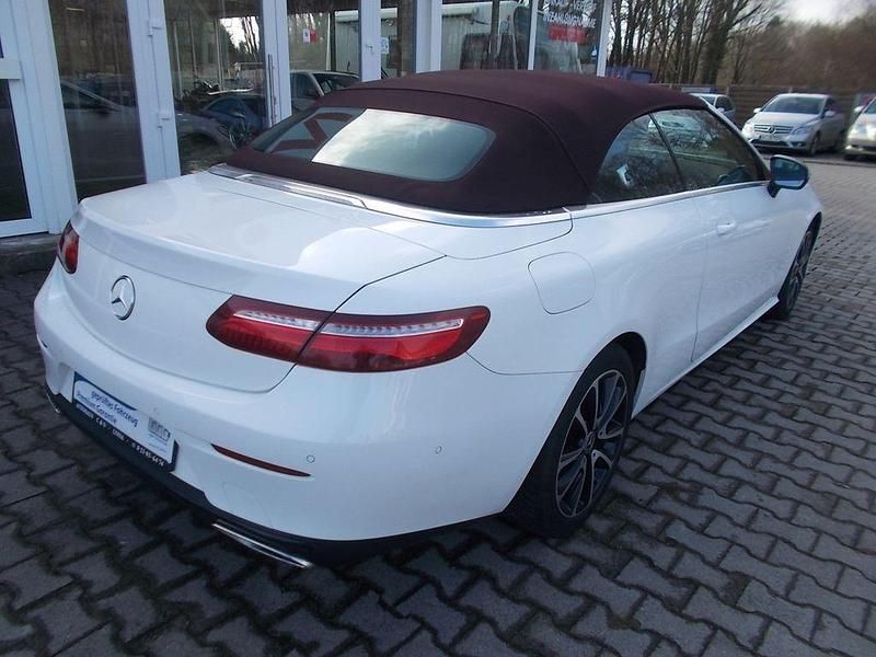 Gebraucht Mercedes E200 184 PS (135 kW) 2018 Weiß Cabrio