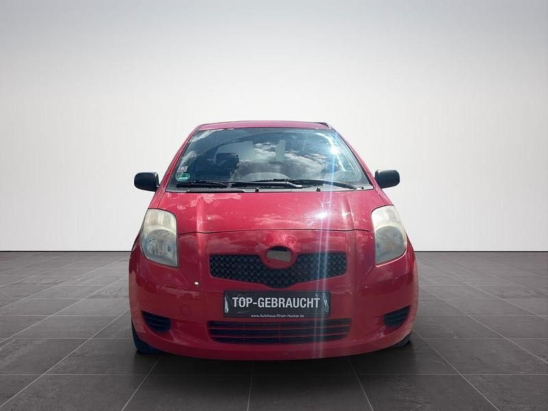 Gebraucht Toyota Yaris Basis 69 PS (50 kW) 2008 Rot Kleinwagen
