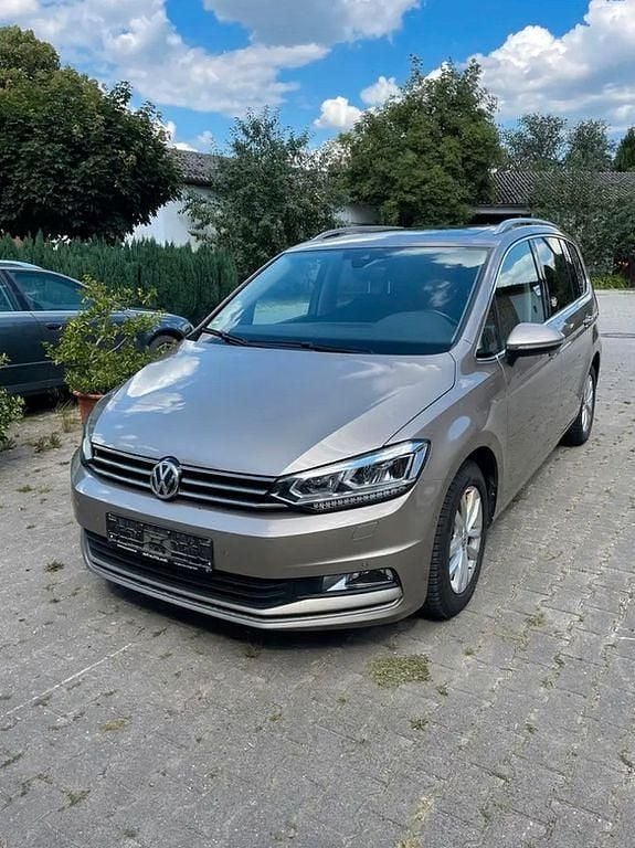 Gebraucht VW Touran Highline 190 PS (139 kW) 2017 Beige Van / Kleinbus