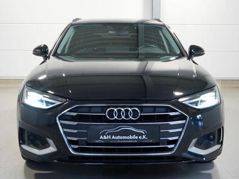 Gebraucht Audi A4 Advanced Plus 163 PS (119 kW) 2022 Mythosschwarz (metallic) Kombi
