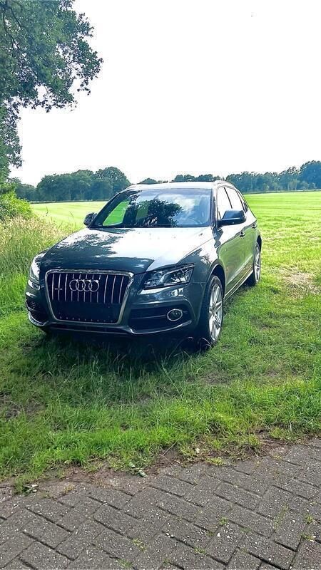 Grau Gebraucht 2012 Audi Q5 S-Line SUV | 8.999 € (Superpreis) - Bild 1/4
