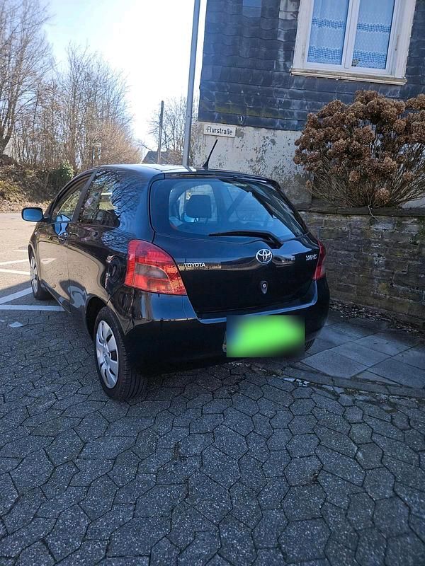 Gebraucht Toyota Yaris 87 PS (63 kW) 2007 Schwarz Kleinwagen