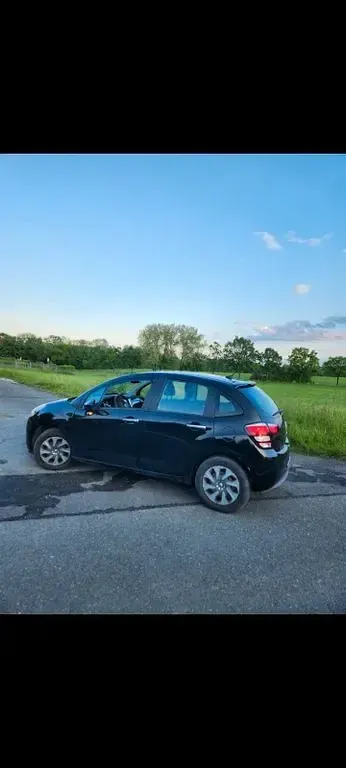 Usado Citroën C3 82 CV (60 kW) 2015 Negro Berlina