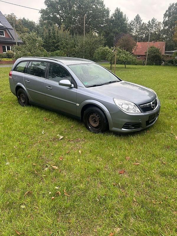 Grau Gebraucht 2006 Opel Vectra Kombi | 680 € (Superpreis) - Bild 1/4