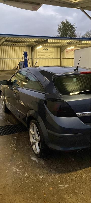 Blau Gebraucht 2008 Opel Astra GTC OPC Coupé | 1.100 € (Superpreis) - Bild 1/4