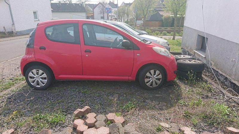 Gebraucht Citroën C1 Advance 68 PS (50 kW) 2009 Rot Kleinwagen
