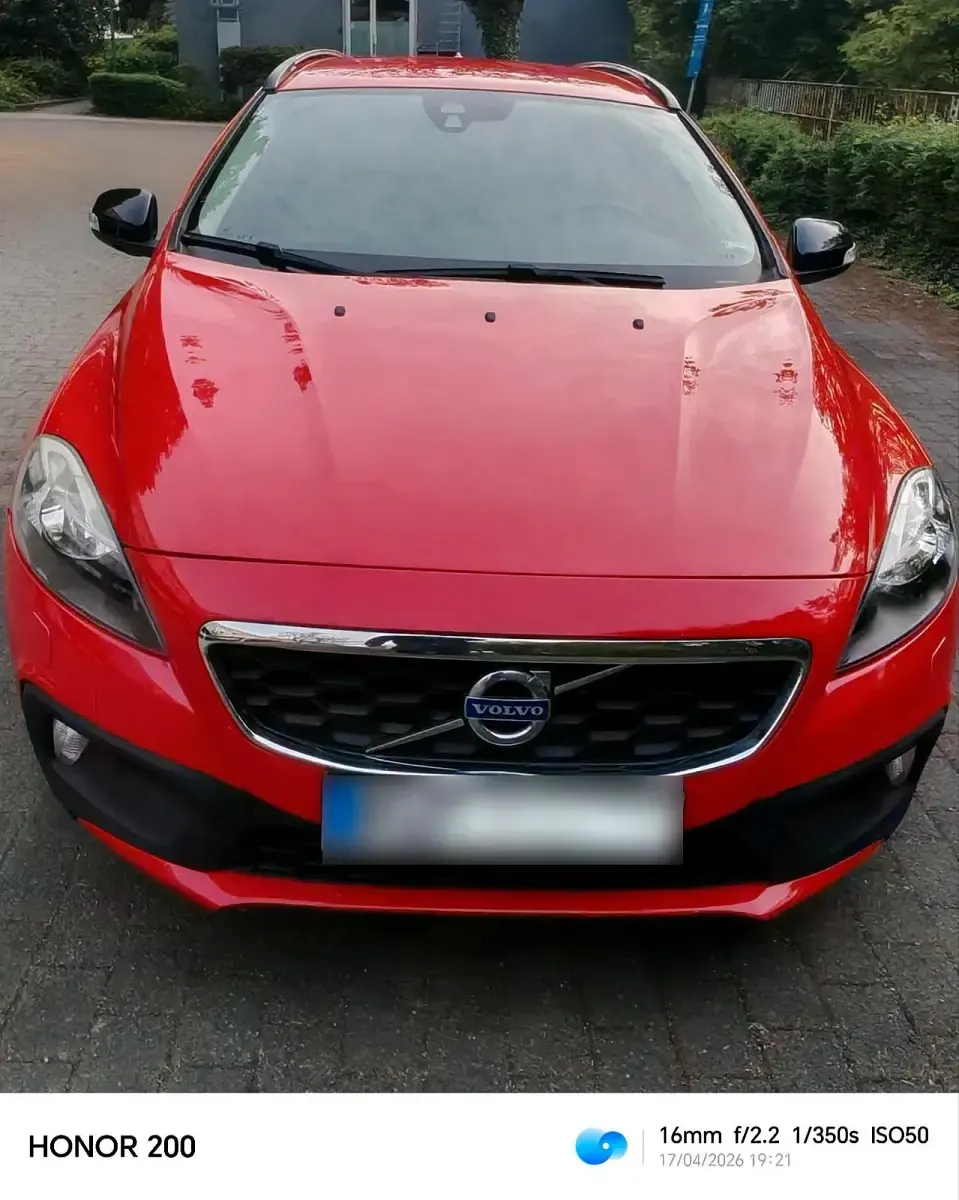 Gebraucht Volvo V40 113 PS (83 kW) 2013 Rot Coupé