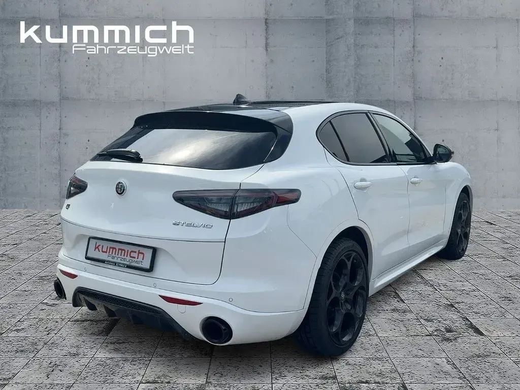 Gebraucht Alfa Romeo Stelvio 209 PS (153 kW) 2024 Weiß SUV