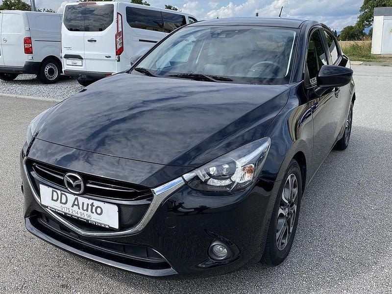 Jet black Gebraucht 2015 Mazda 2 Sports-Line Limousine | 9.980 € (Guter Preis) - Bild 1/4