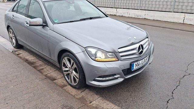 Gebraucht Mercedes C250 204 PS (150 kW) 2013 Silber Limousine