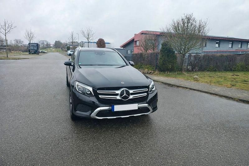 Gebraucht Mercedes GLC250 204 PS (150 kW) 2018 Schwarz SUV