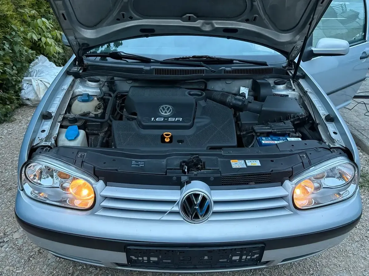 Gebraucht VW Golf III 100 PS (73 kW) 1999 Silber Kleinwagen