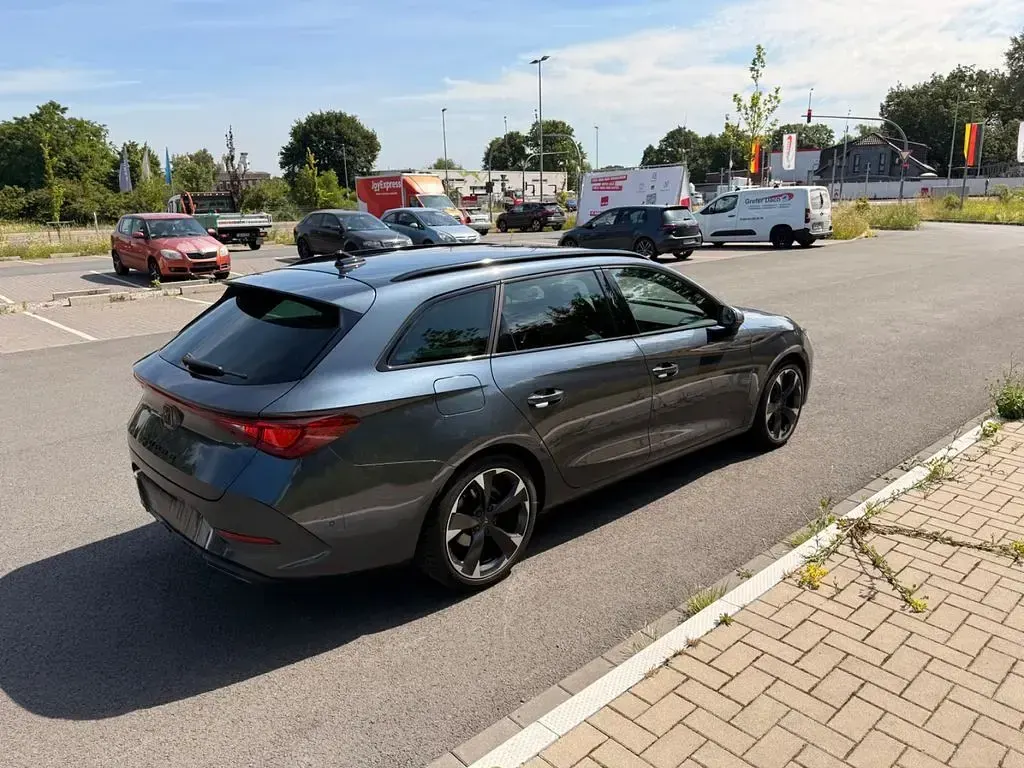 Gebraucht Cupra Leon 150 PS (110 kW) 2023 Blau Limousine