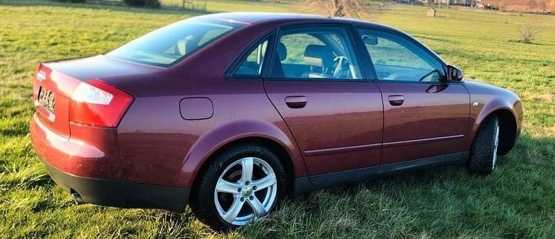 Gebraucht Audi A4 Sport 220 PS (161 kW) 2002 Rot Limousine