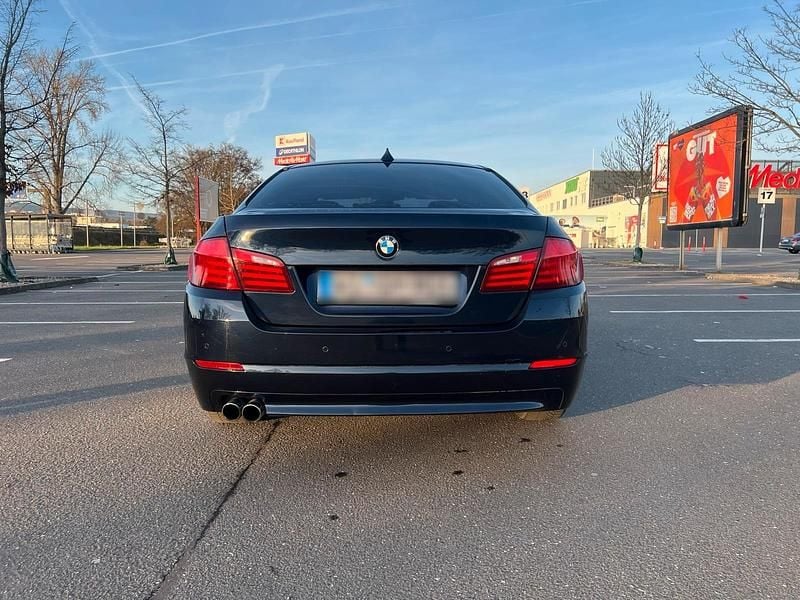 Gebraucht BMW 525 204 PS (150 kW) 2010 Blau Limousine