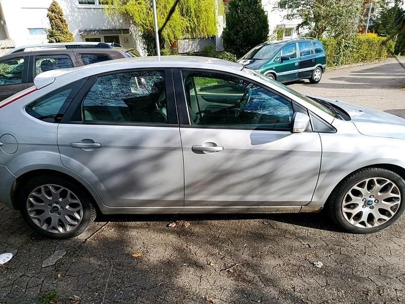 Gebraucht Ford Focus Sport 100 PS (73 kW) 2009 Silber Limousine