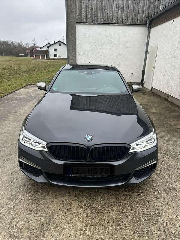 Gebraucht BMW M550 549 PS (403 kW) 2017 Grau Limousine