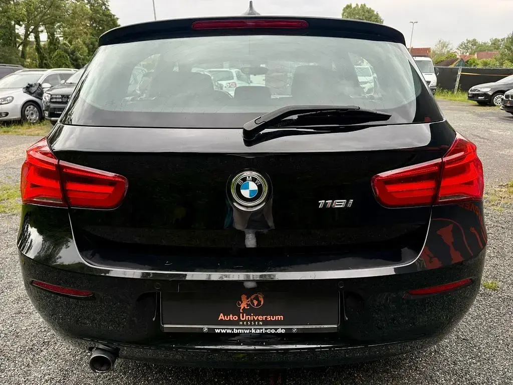 Gebraucht BMW 118 Advantage 136 PS (100 kW) 2017 Schwarz Kleinwagen