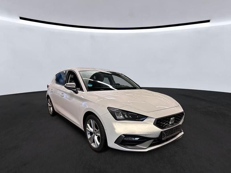 Gebraucht Seat Leon FR 150 PS (110 kW) 2023 Weiß Limousine