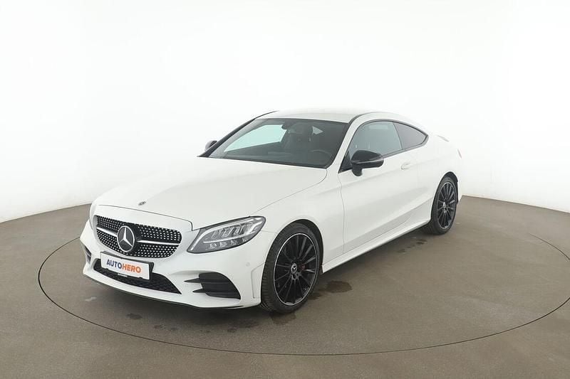 Gebraucht Mercedes C220 AMG line 200 PS (147 kW) 2021 Weiß Coupé