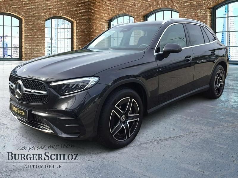 Metalliclack graphitgrau Gebraucht 2024 Mercedes GLC220 AMG SUV | 53.600 € (Superpreis) - Bild 1/4