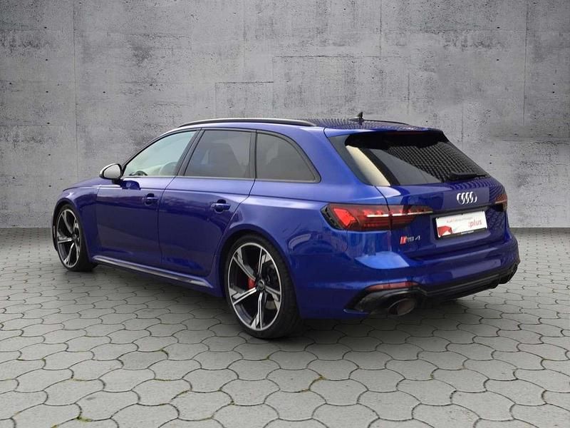Gebraucht Audi RS4 Ambiente 450 PS (330 kW) 2022 Individuallackierungen audi exclusive Kombi