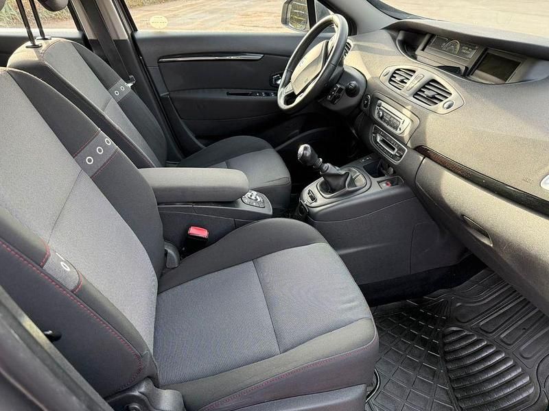 Gebraucht Renault Scénic Initiale Paris 116 PS (85 kW) 2013 Grau Van / Kleinbus