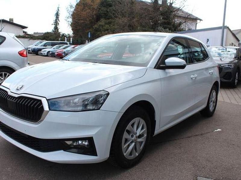 Gebraucht Skoda Fabia Selection 95 PS (69 kW) 2023 Weiss Kleinwagen