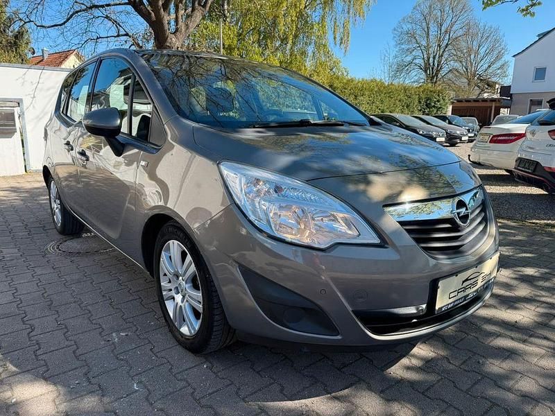 Używany Opel Meriva Innovation 101 KM (74 kW) 2010 Złoty Minivan