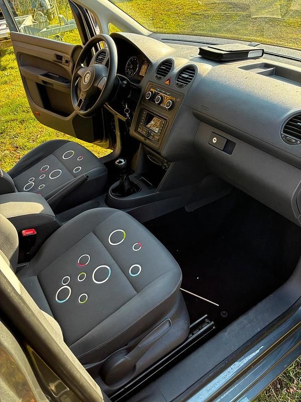 Gebraucht VW Caddy 2012 Grau Van / Kleinbus