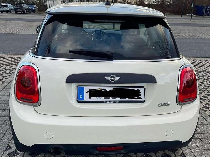 Gebraucht Mini ONE 102 PS (75 kW) 2017 Weiß Kleinwagen