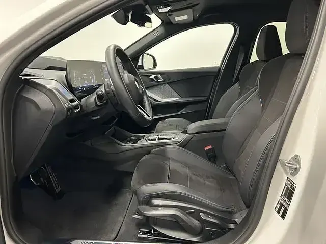 Second-hand BMW 120 Efficient Dynamics 170 CP (125 kW) 2025 Alb Hatchback
