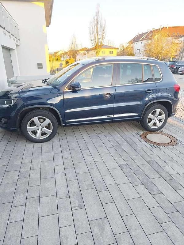 Gebraucht VW Tiguan LOUNGE 150 PS (110 kW) 2016 Blau SUV