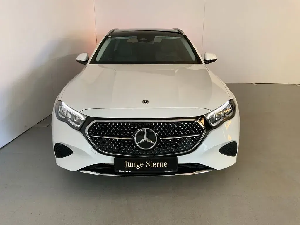 Gebraucht Mercedes E200 Avantgarde 204 PS (150 kW) 2025 Manufaktur lack manufaktur opalithweiß bright Kombi