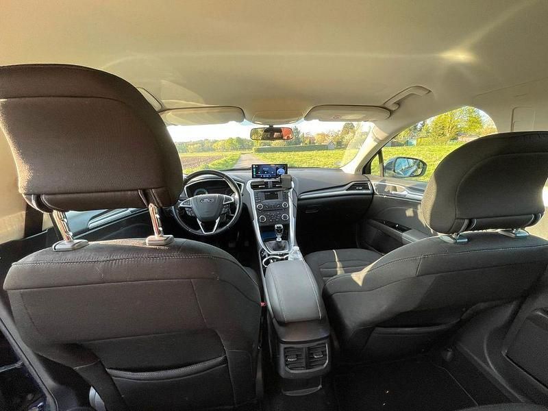 Gebraucht Ford Mondeo 150 PS (110 kW) 2015 Blau Limousine