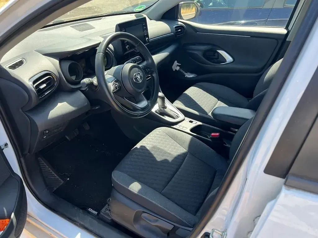Gebraucht Toyota Yaris Club 116 PS (85 kW) 2020 Weiß Limousine