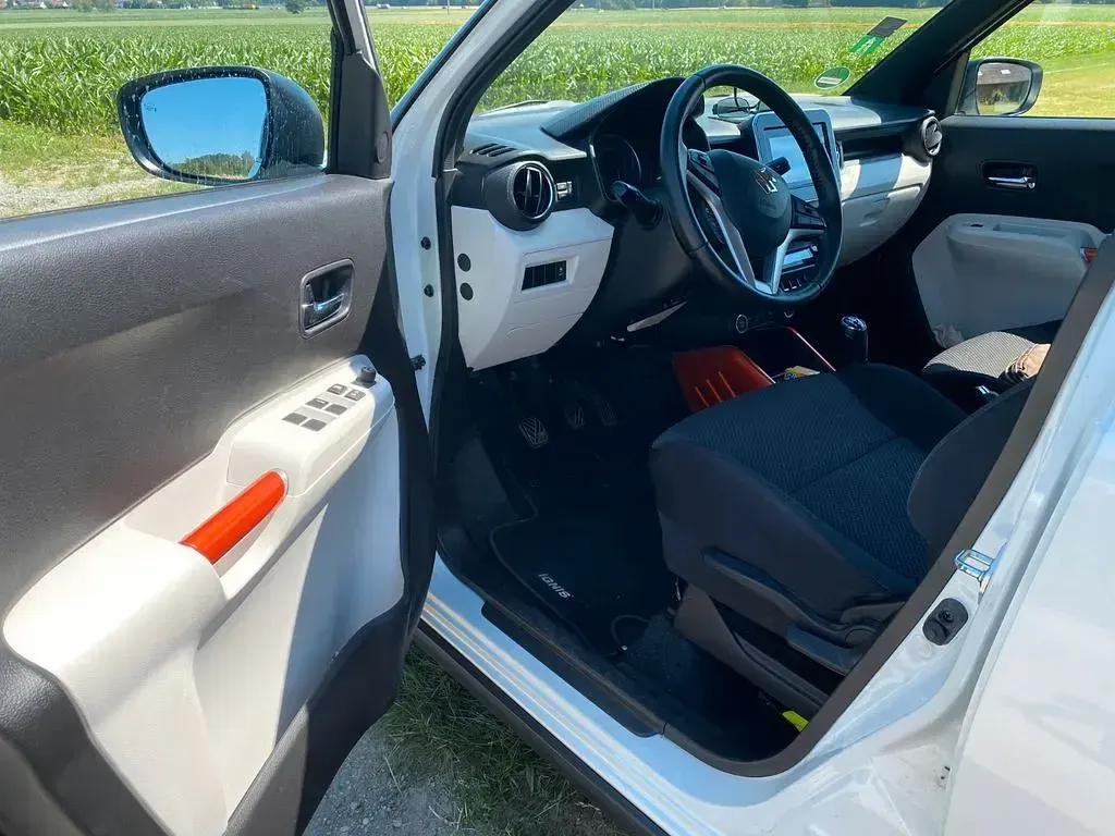 Gebraucht Suzuki Ignis Comfort 90 PS (66 kW) 2018 Schwarz SUV