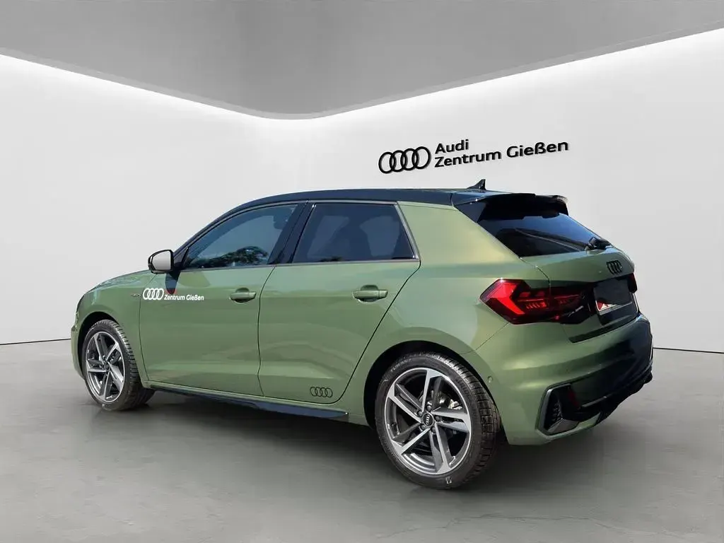 Gebraucht Audi A1 Sportback S-Line 116 PS (85 kW) 2026 Grün Kleinwagen