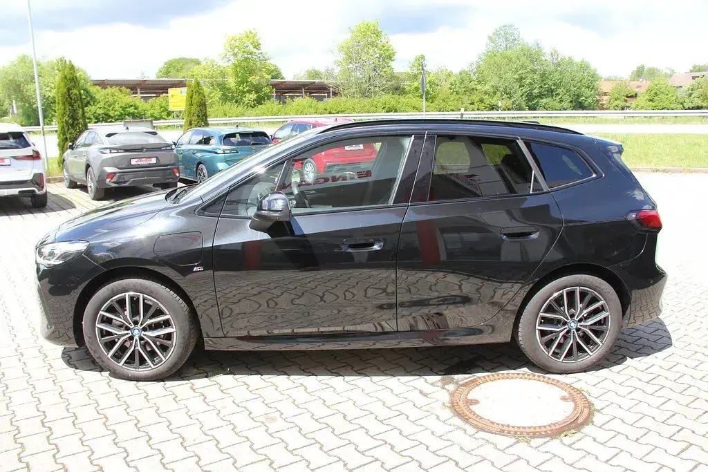 Gebraucht BMW 225 Active Tourer M Sport 245 PS (180 kW) 2025 Schwarz Van / Kleinbus