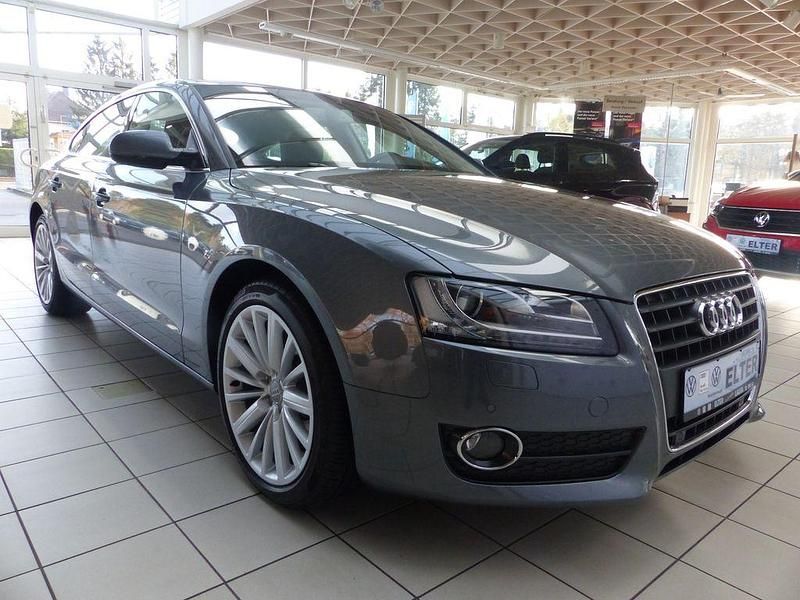 Grau Gebraucht 2011 Audi A5 Sportback Design Kleinwagen | 13.900 € (Etwas zu teuer) - Bild 1/4