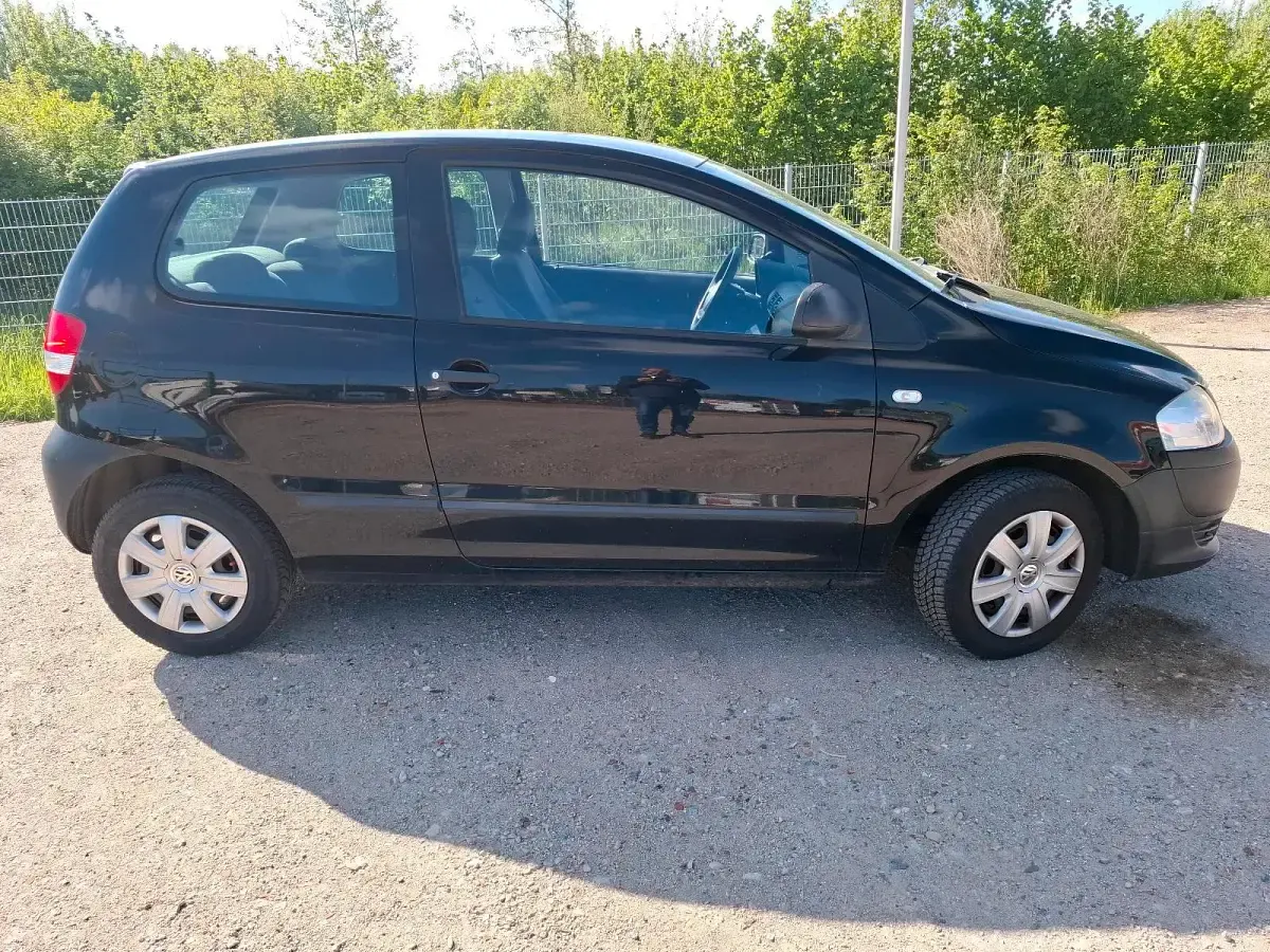 Używany VW Fox 54 KM (39 kW) 2006 Czarny Hatchback