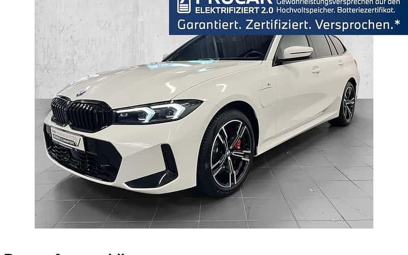 Weiß Gebraucht 2024 BMW 330e M Sport Kombi | 49.430 € (Teuer) - Bild 1/4