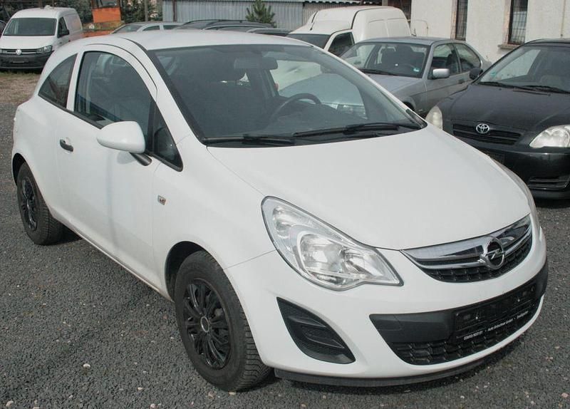 Gebraucht Opel Corsa Selection 69 PS (50 kW) 2012 Weiß Kleinwagen