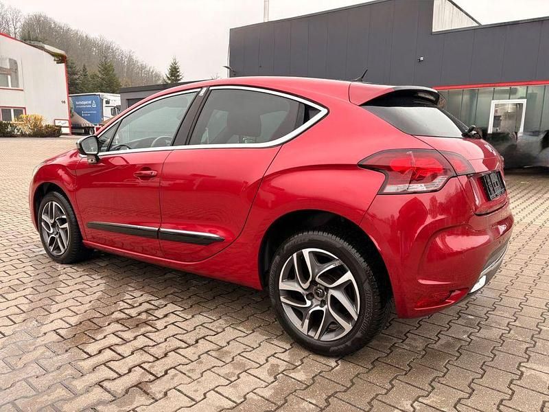 Gebraucht Citroën DS4 So Chic 114 PS (83 kW) 2014 Rot Kleinwagen