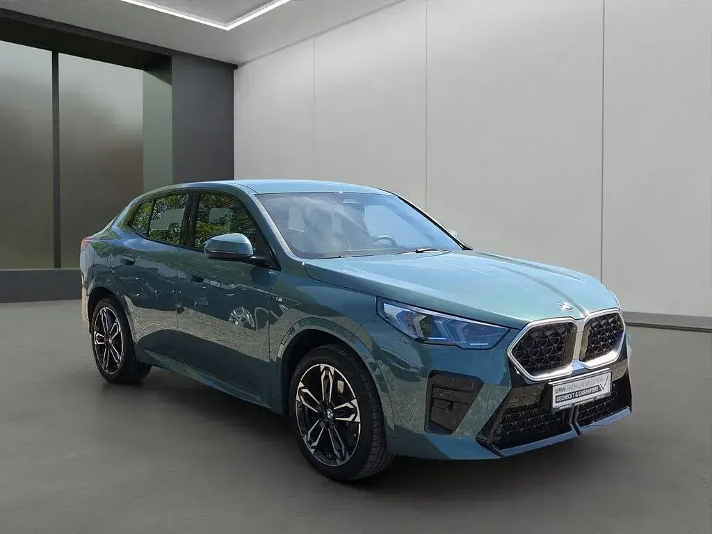 Gebraucht BMW X2 Performance 156 PS (114 kW) 2025 Grün SUV