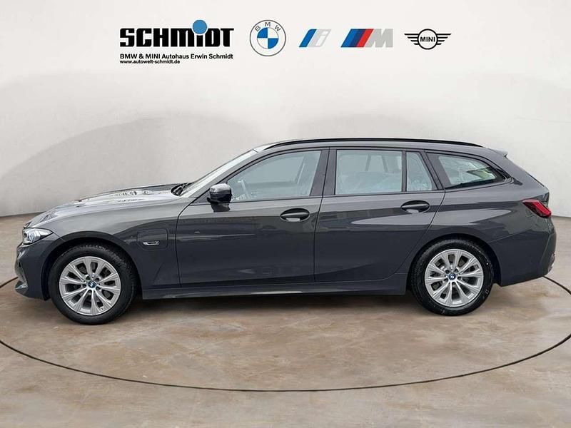 Gebraucht BMW 320e 204 PS (150 kW) 2022 Bmw individual dravitgrau Kombi