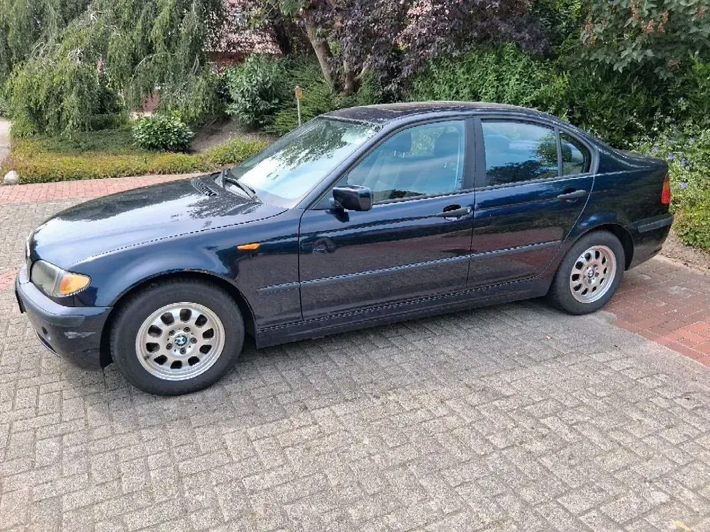 Gebraucht BMW 316 116 PS (85 kW) 2002 Blau Limousine